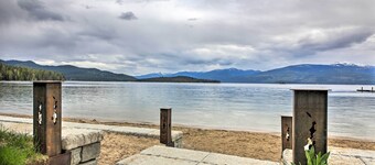 Elegant Priest Lake Townhome ~ 1 Mi From Lake