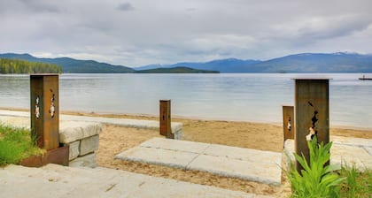 Elegant Priest Lake Townhome ~ 1 Mi From Lake