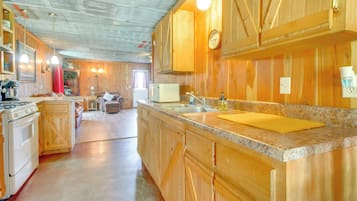 House (1 Bedroom) | Interior