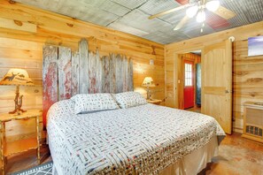House (1 Bedroom) | Interior - Ozark Mtn Views: Secluded Everton Retreat (Everton)