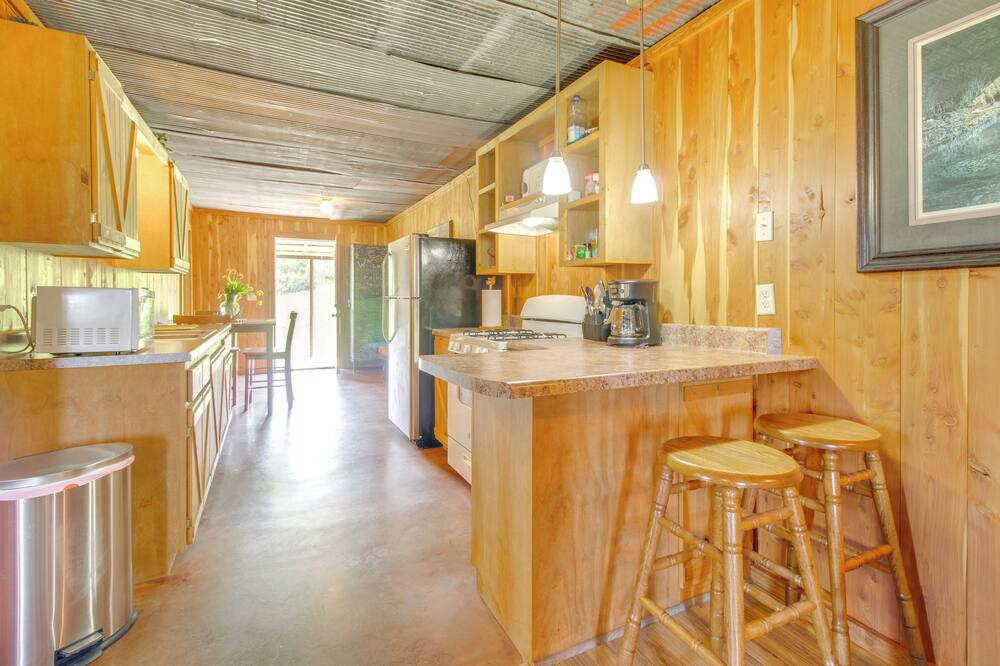 Ozark Mtn Views: Secluded Everton Retreat - Saint Joe, AR