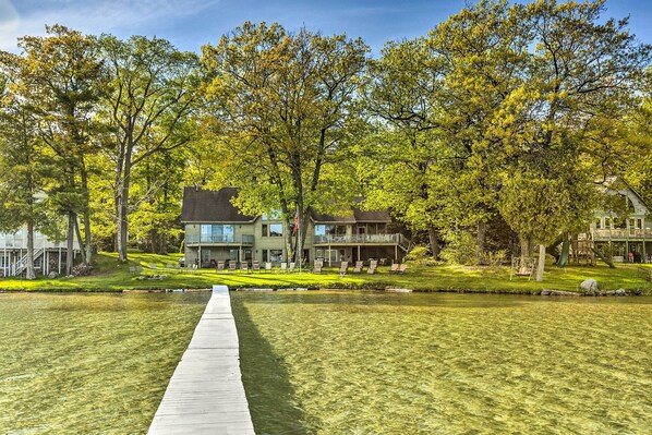 Apartment (0 Bedroom) | Interior - Rustic-chic Lake Glen Studio: 4 Mi to Beach! (Glen Arbor)