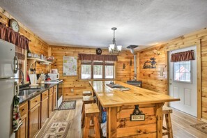 บ้านพัก (2 Bedrooms) | ด้านหน้าที่พัก