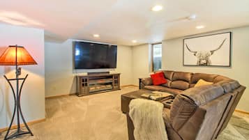 Rumah (5 Bedrooms) | Interior