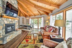 House (5 Bedrooms) | Interior