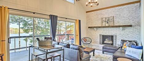 House (4 Bedrooms) | Interior