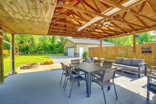 Pet-friendly Clarksville Home w/ Central A/C