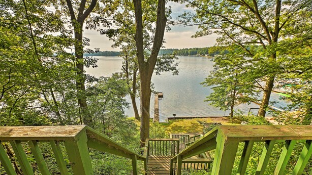 A wooden staircase leading to a lake with a view of the water. - 2 Mi to Winery: Le Roy Escape w/ Fire Pit & Views (Le Roy)