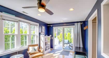 Cape May Quad w/ Grill - 7 Blocks to Beach!