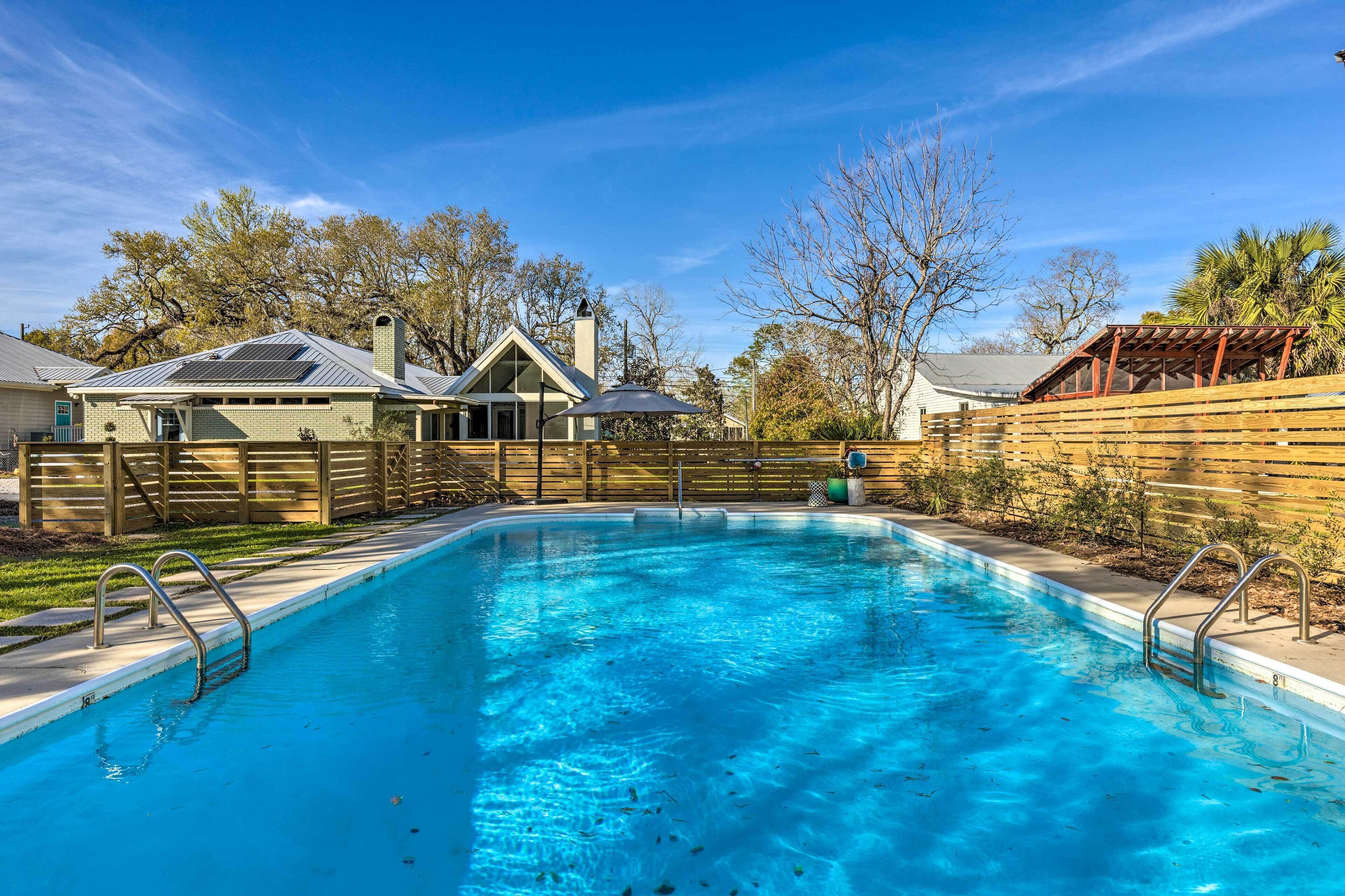 Downtown Bay St Louis Apt < 1 Mile to Coast!