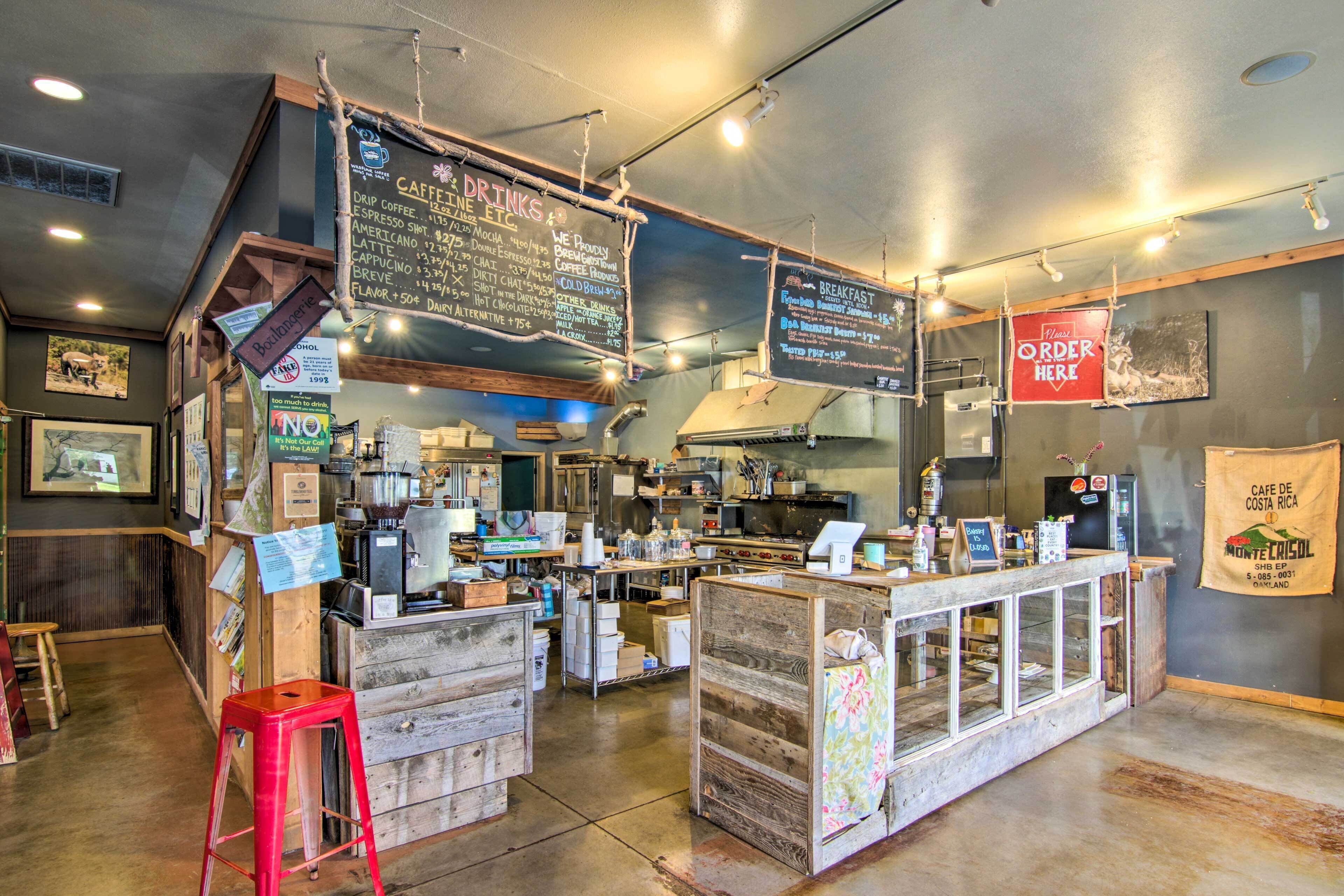 Montana's Emigrant Peaks Getaway: Apt w/ Amenities