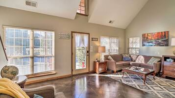 House (3 Bedrooms) | Living area | Fireplace