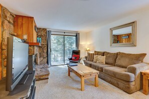 Apartment (2 Bedrooms) | Interior - Winter Park Condo w/ Pool ~ 3 Mi to Ski Resort (Winter Park)