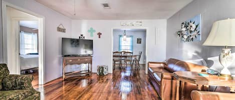 House (2 Bedrooms) | Interior