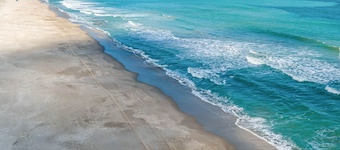 Oceanfront- Heated Pool-Balcony