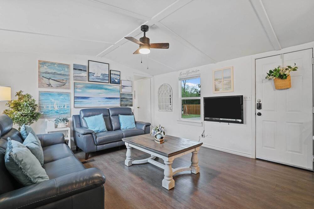 Boat & Fish on Lewisville Lake: Pet-friendly Haven - Oak Point, TX