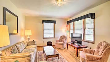 House (4 Bedrooms) | Interior