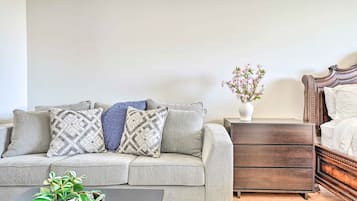 Apartment (0 Bedroom) | Interior