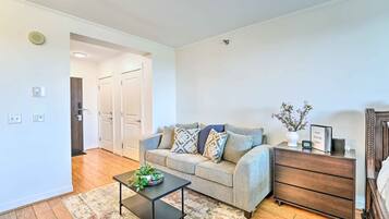 Apartment (0 Bedroom) | Interior
