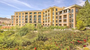 Apartment (0 Bedroom) | Interior - Quaint Henderson Resort Studio w/ Lake View! (Henderson)