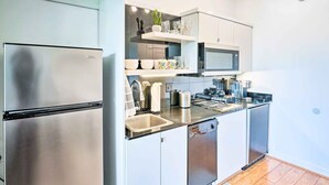Apartment (0 Bedroom) | Interior - Quaint Henderson Resort Studio w/ Lake View! (Henderson)
