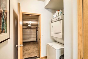 Apartment (2 Bedrooms) | Interior - Cozy Vail Valley Townhome - Walk to Riverwalk! (Edwards)