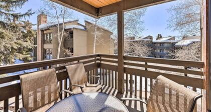 Upscale Condo w/ Balcony < 1/2 Mi to Ski Resort