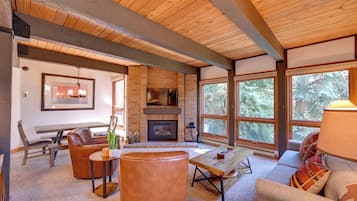 Apartment (2 Bedrooms) | Front of property