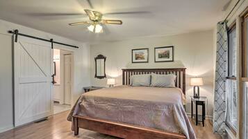 House (3 Bedrooms) | 3 bedrooms, bed sheets