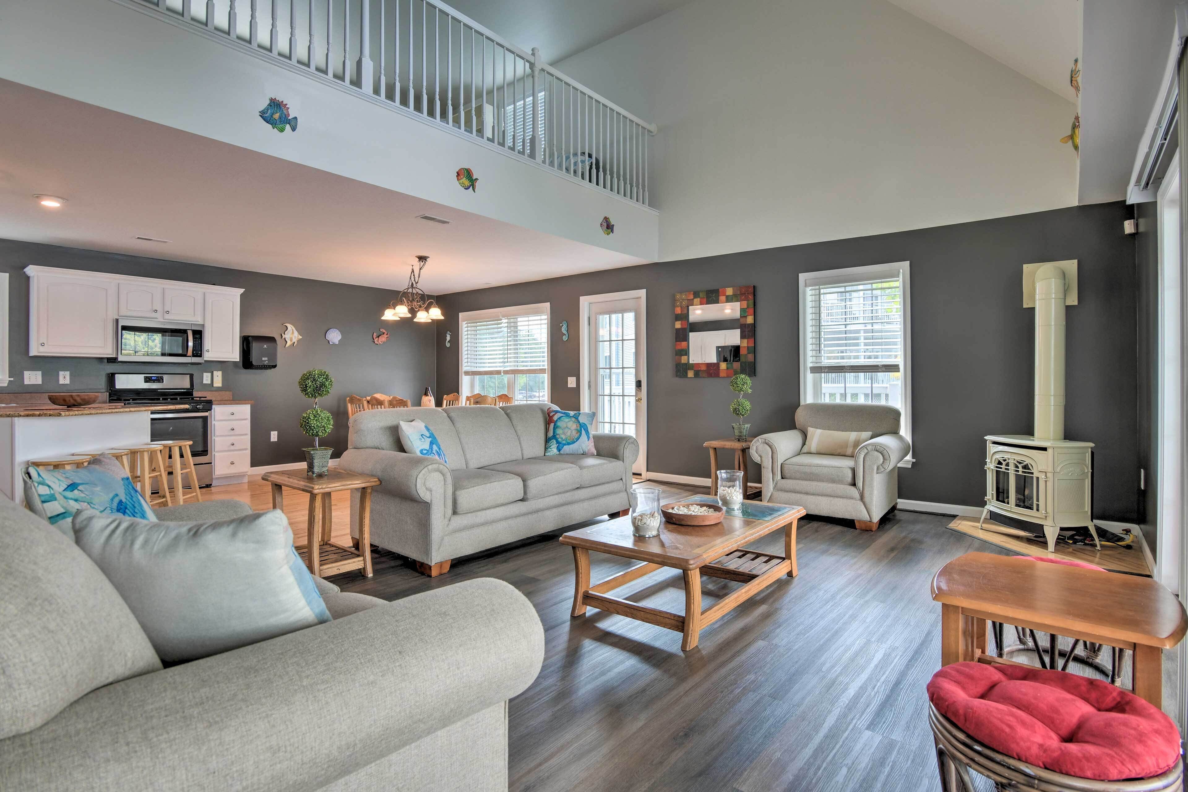 Riverfront Port Deposit House With Deck + Yard!