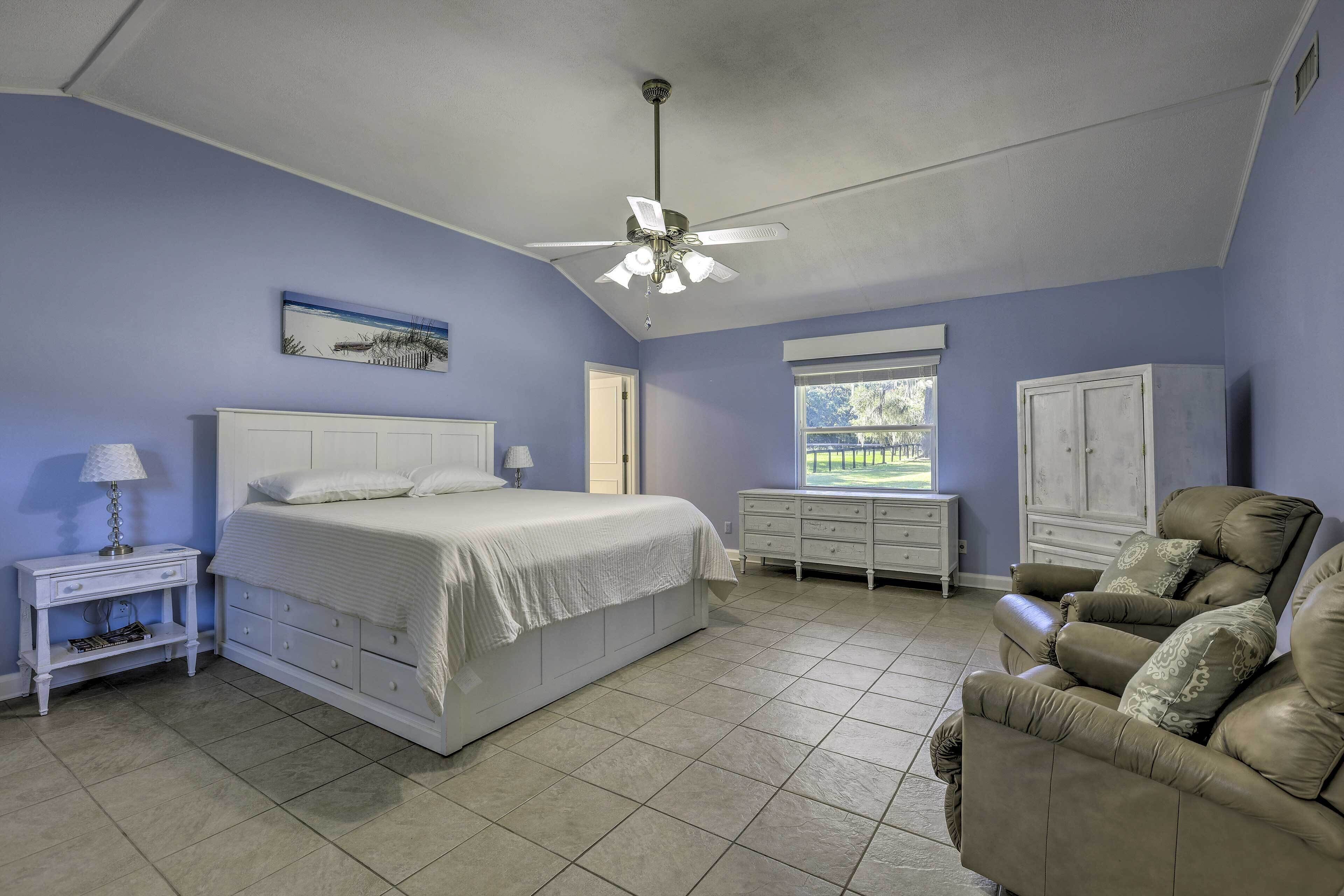 House (2 Bedrooms) | Interior