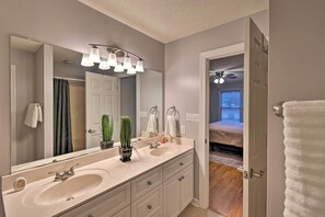 Casa (2 Bedrooms) | Interior