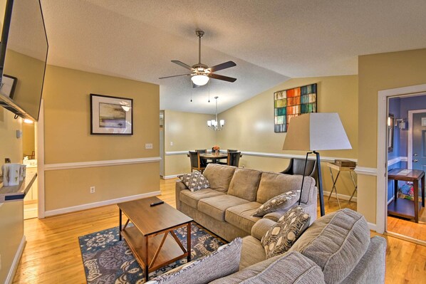 House (2 Bedrooms) | Interior