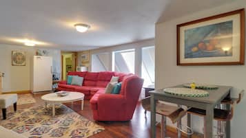 Apartment (1 Bedroom) | Interior