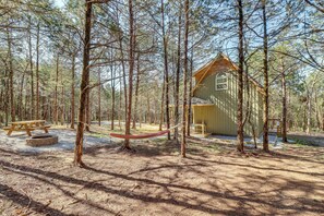 Cottage (1 Bedroom) | Interior - Dreamy Lead Hill Cottage w/ Fire Pit & Hammock! (Lead Hill)