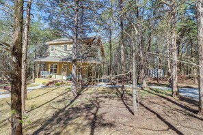 Cottage (1 Bedroom) | Interior - Dreamy Lead Hill Cottage w/ Fire Pit & Hammock! (Lead Hill)