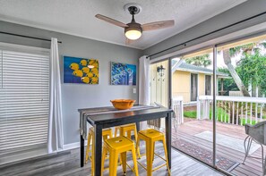Interior - Cozy Destin Condo w/ Amenities + Private Beach! (Destin)