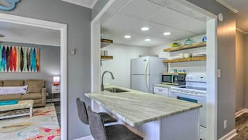 Apartment (1 Bedroom) | Interior