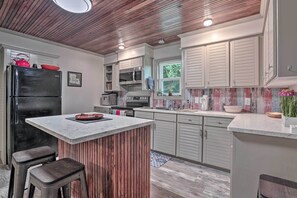 Cottage (2 Bedrooms) | Cuisine privée
