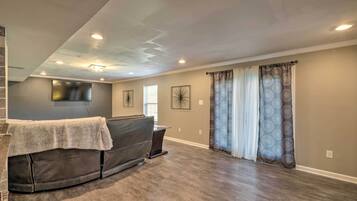 Apartment (1 Bedroom) | Interior