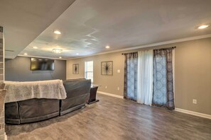 Interior - Cozy Waldorf Guest Suite Near Potomac River! (Waldorf)