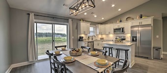 Cozy Murray Retreat Near MSU & Local Eateries