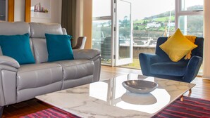 Living area - 30 Dart Marina (Dartmouth)