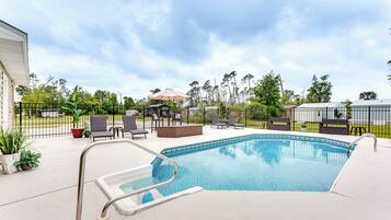 House (3 Bedrooms) | Front of property