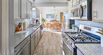 Southport Getaway w/ Private Pool ~ 15 Mi to Pcb!