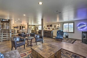 House (2 Bedrooms) | Interior - Montrose Barndominium on 7 Acres With Views! (Montrose)