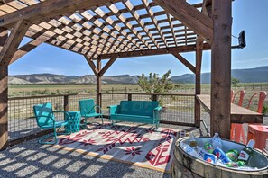 House (2 Bedrooms) | Interior - Montrose Barndominium on 7 Acres With Views! (Montrose)