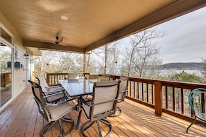 Terrace/patio - Waterfront Home on Beaver Lake w/ 2 Decks! (Garfield)