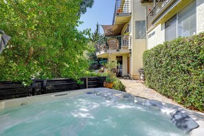 House (1 Bedroom) | Interior - Chic Peaceful Retreat 16 Mi to Beaches & Wineries! (Santa Paula)