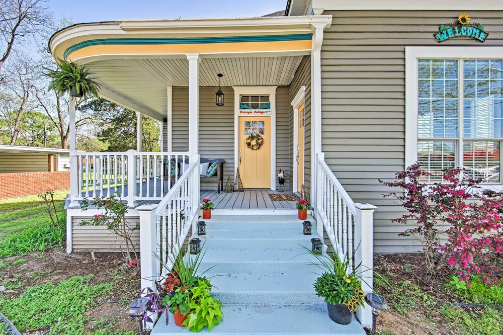 Renovated 'carnegie Cottage' - Walk to Dtwn!